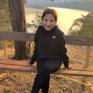 Meet your Posher, Monet